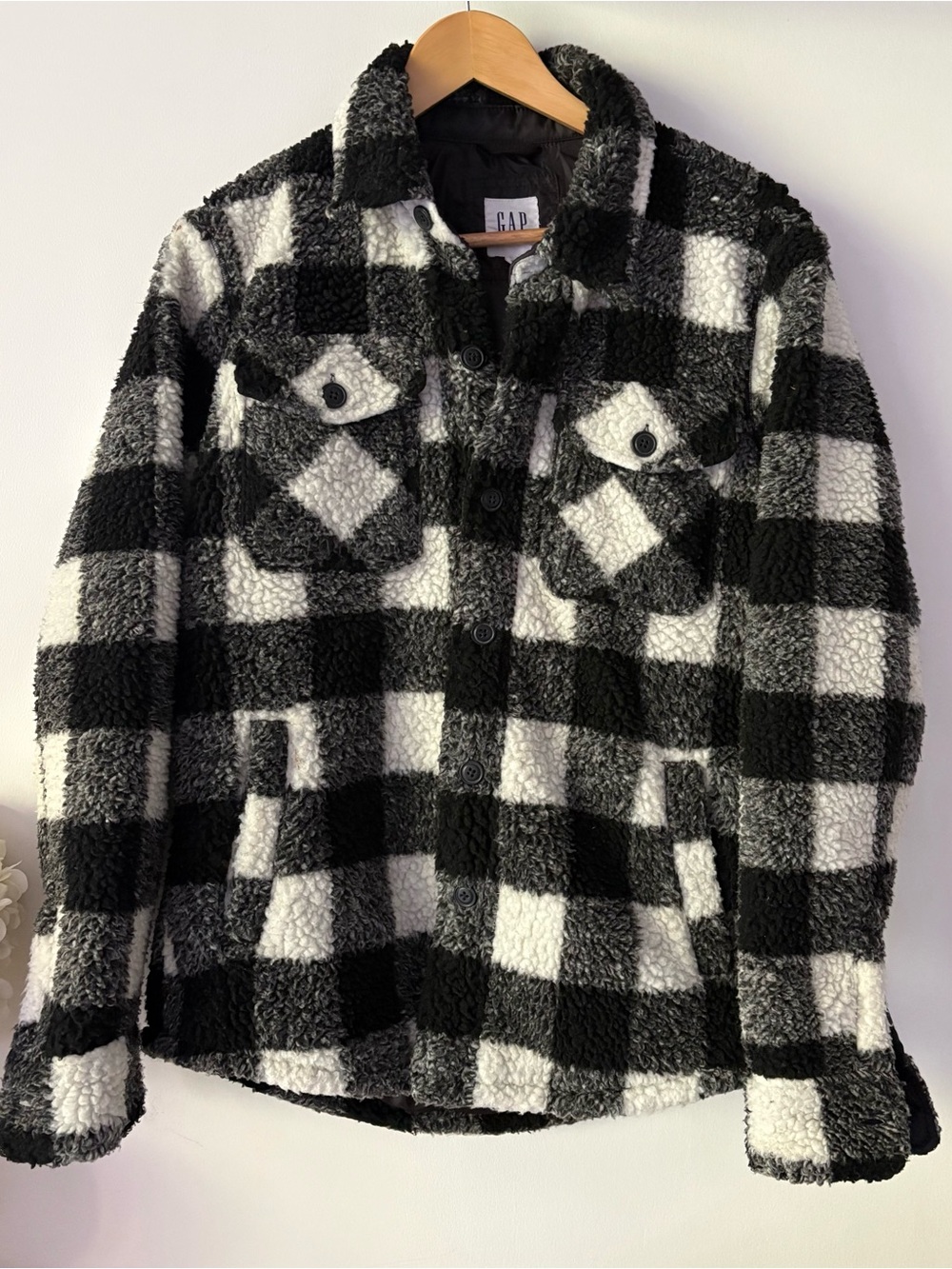 GAP Womens Checkered Sherpa Shacket Size M Flannel Fleece Button Black White